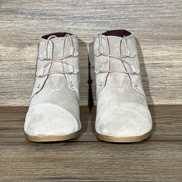 Toms Kala Desert Wedge Taupe Suede Booties - Picture 2 of 8